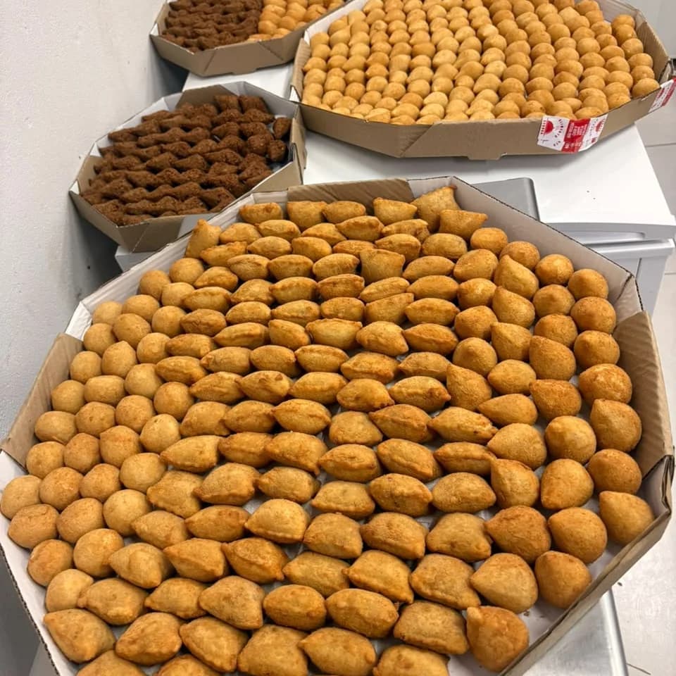 20 Salgados fritos na hora